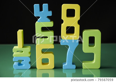 Number tower 79387059