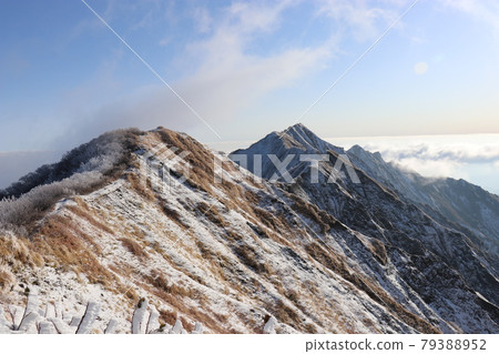 Rime and Hakuo Daisen, Tottori Prefecture, Okayama Prefecture, Natsuyama Trail Rime and Hakuo Daisen, Tottori Prefecture, Okayama Prefecture, Natsuyama Trail 79388952