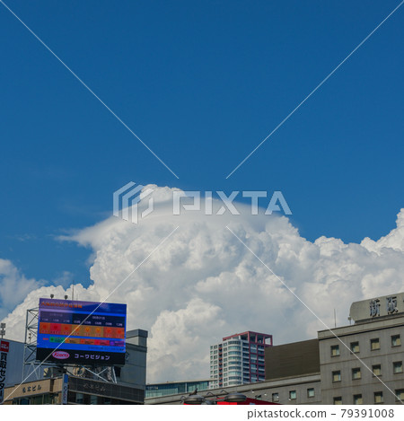 July 31, 2020 14:50:35 Cumulonimbus cloud in Umekita July 31, 2020 14:50:35 Cumulonimbus cloud in Umekita 79391008