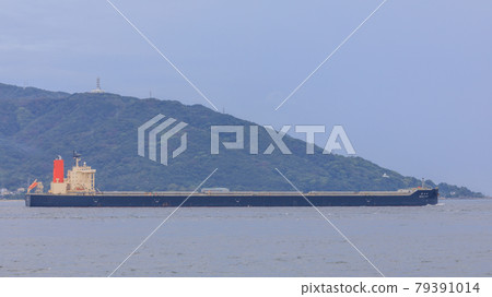 明石海峽礦石運輸船神山丸、大阪馬爾基斯和江崎燈塔 79391014