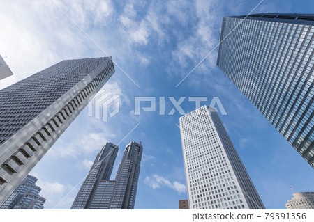 [Skyscrapers in Shinjuku subcenter, Tokyo Metropolitan Government, Shinjuku Mitsui Building, Shinjuku Sumitomo Building] 79391356