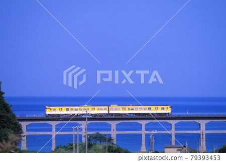 JR West Kiha 47 series 79393453