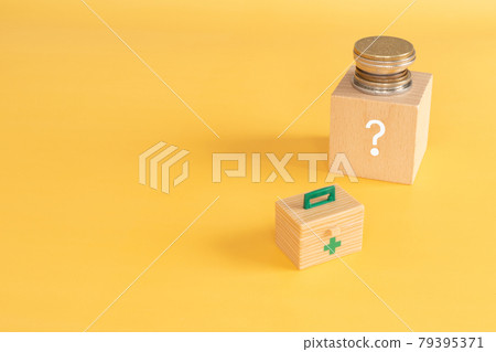 Treatment costs, medical costs, medicine costs | Question mark building blocks, money and first aid kit toys Treatment costs, medical costs, medicine costs | Question mark building blocks, money and first aid kit toys 79395371