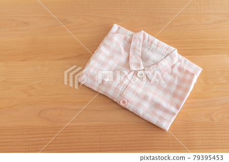 Pajamas / nightwear 79395453