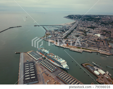 Aerial view of the port of Le Havre, France 79398016