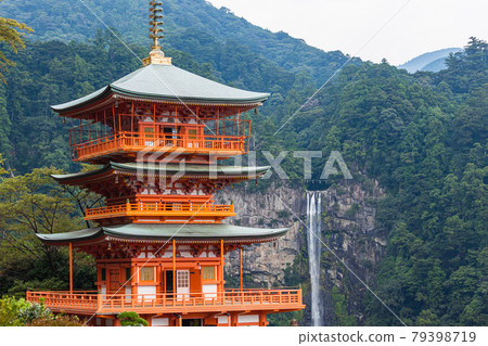 和歌山青岸東寺三重塔 79398719