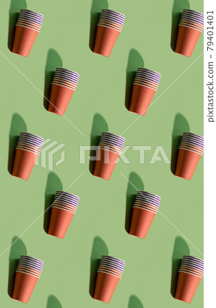 paper cups pattern coffee background red green 79401401