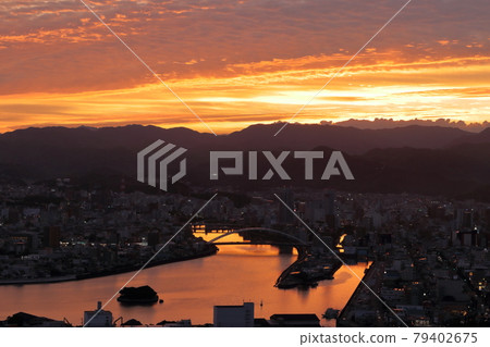 Kochi City at nightfall (Kochi Prefecture) Kochi City at nightfall (Kochi Prefecture) 79402675