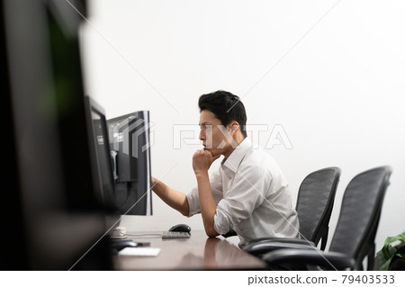 商人編程中間人 79403533