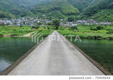 Asoo Subsidence Bridge Lifestyle 初夏(高知縣越知町,阿蘇欽華橋) Asoo Subsidence Bridge Lifestyle 初夏(高知縣越知町,阿蘇欽華橋) 79404649