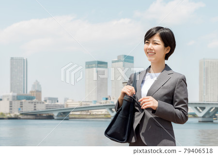 女商人 79406518