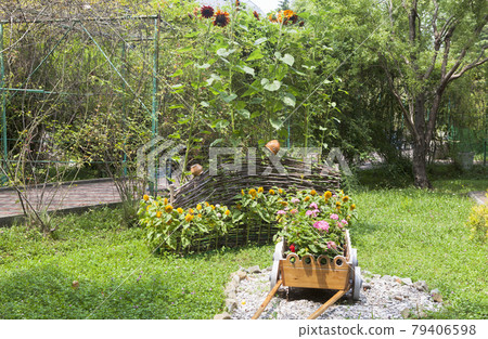 Landscaping the pension Green Guy Landscaping the pension Green Guy 79406598