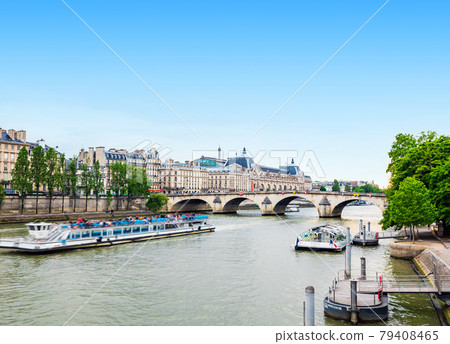 巴黎塞納河和奧賽博物館 79408465