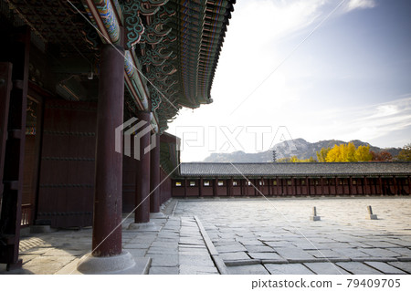 Geunjeongmun Gate of Gyeongbokgung Palace Geunjeongmun Gate of Gyeongbokgung Palace 79409705