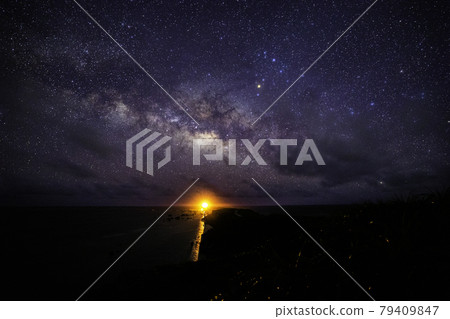 《Miyakojima, Okinawa Prefecture》 The Milky Way of Miyakojima seen from Higashi-Hennazaki 《Miyakojima, Okinawa Prefecture》 The Milky Way of Miyakojima seen from Higashi-Hennazaki 79409847