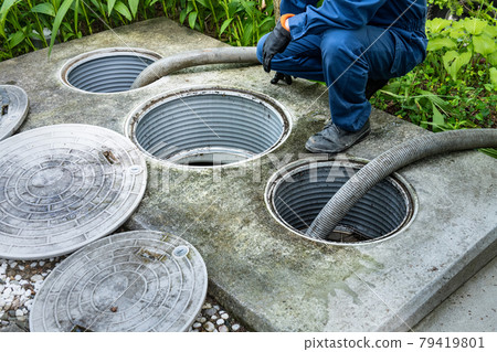 Maintenance of combined treatment septic tank for residential use Maintenance of combined treatment septic tank for residential use 79419801