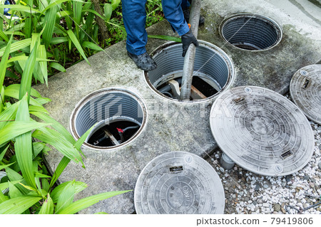 Maintenance of combined treatment septic tank for residential use 79419806