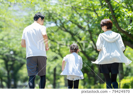Jogging family parent and child family image Jogging family parent and child family image 79424970