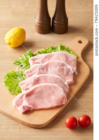 Domestic pork loin slice Domestic pork loin slice 79425009