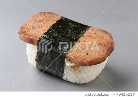 Spam onigiri 79426237