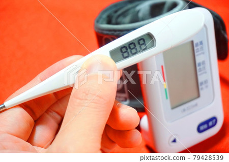 Standard health care items, thermometer and sphygmomanometer Standard health care items, thermometer and sphygmomanometer 79428539