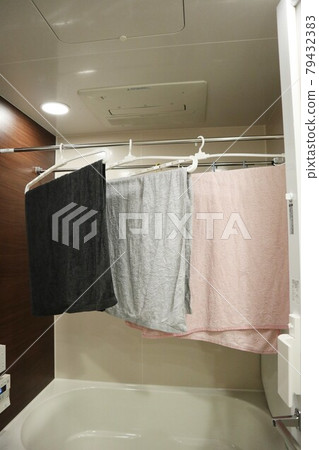 Bathroom drying is the savior of housework, laundry dries without wrinkles 79432383
