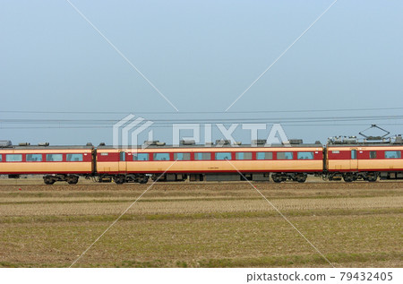 北陸本線三河加賀笠間JR西485系A01編隊(京都)⑤茂葉485-1004山邊 北陸本線三河加賀笠間JR西485系A01編隊(京都)⑤茂葉485-1004山邊 79432405