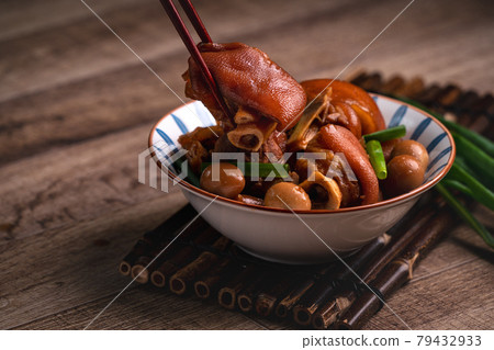 Taiwan Snacks Braised Pork Knuckle Pork Knuckle Braised Egg Braised Quail Egg Braised Pork Knuckle Pork Knuckle 79432933