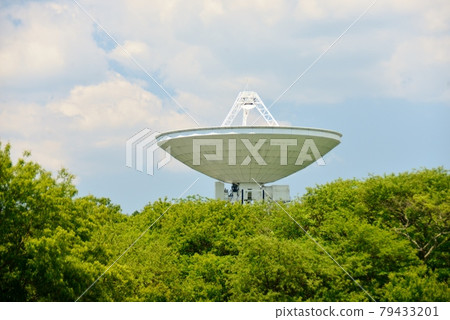 Radio wave view with an antenna diameter of 45 m 79433201