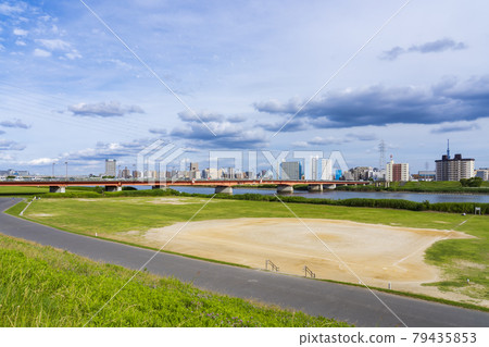 [東京] 西新橋、足立區、荒川附近的街景 79435853