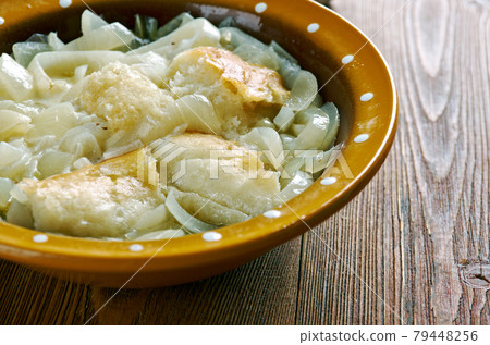 German Peasant Onion Soup German Peasant Onion Soup 79448256