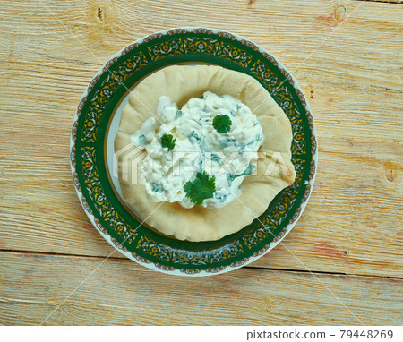 Pita bread and Cottage Cheese 79448269