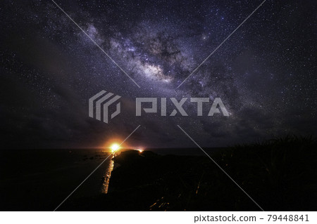 《沖繩縣宮古島》東平安名崎和宮古島的銀河 79448841