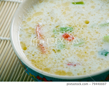 Spicy Quinoa Soup 79448887