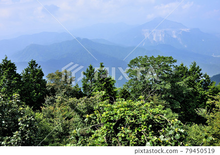 Oku Musashi: View from the summit of Maruyama Takegawadake, Tobiiwayama, Futakoyama (Mt. Meidake, Yudake), Mt. Buko Oku Musashi: View from the summit of Maruyama Takegawadake, Tobiiwayama, Futakoyama (Mt. Meidake, Yudake), Mt. Buko 79450519