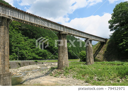 松樹橋 79452971