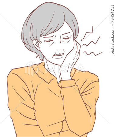 有蛀牙的老年婦女（單色） 79454713