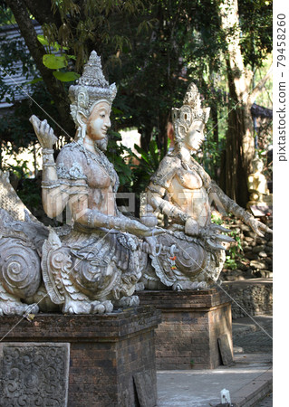 Sculpture, architecture and symbols of Buddhism, Thailand 79458260