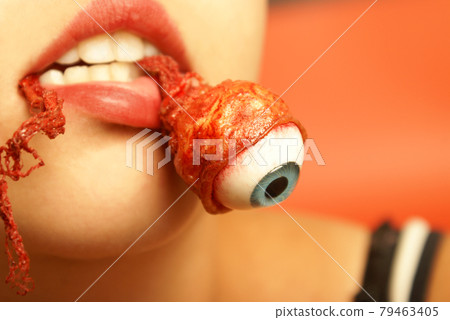 Eating an Eyeball 79463405
