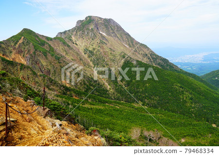 Yatsugatake Amidadake and Nakadake seen from the Jizo ridge 79468334