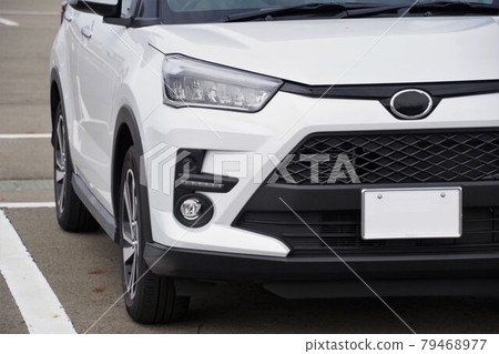 Car image Toyota Rise front part 79468977