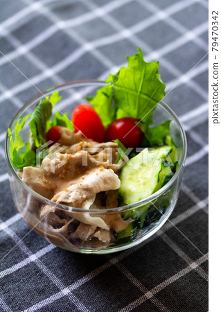 Jinhua pork cold shabu-shabu arrangement, flying fish soup stock Jinhua pork cold shabu-shabu arrangement, flying fish soup stock 79470342