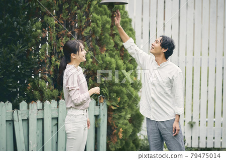 Couple garden Couple garden 79475014