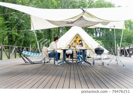 Family enjoying glamping Family enjoying glamping 79476251
