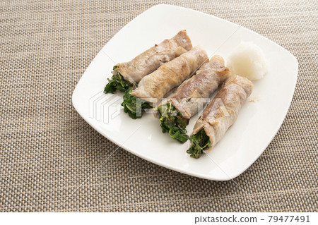 Pork roll of radish sprouts (with grated radish) Pork roll of radish sprouts (with grated radish) 79477491