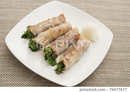 Pork roll of radish sprouts (with grated radish) 79477677