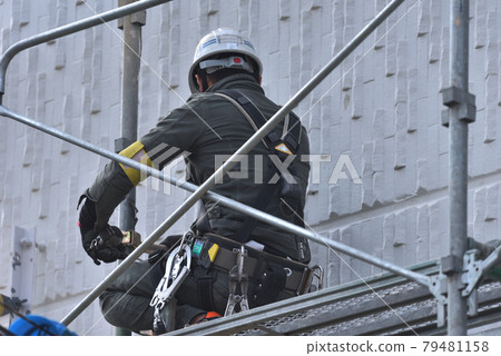 Scenes of scattered job scrapping Scenes of scattered job scrapping 79481158