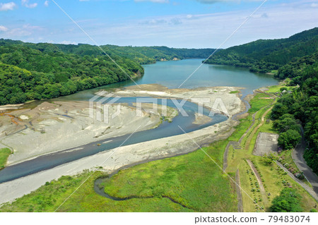 鳥瞰大隅湖岸 79483074