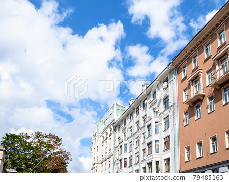 facades of apartment houses and blue sky in Moscow facades of apartment houses and blue sky in Moscow 79485163