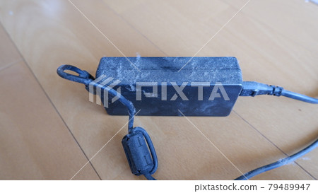 Dusty AC adapter Dusty AC adapter 79489947